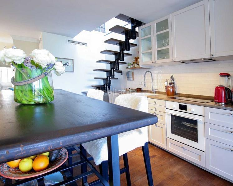 Foto 48c36482-9ab2-4bef-b8e6-ed2d57688811. Etagenwohnung mit kamin parking pool in Río Real Marbella