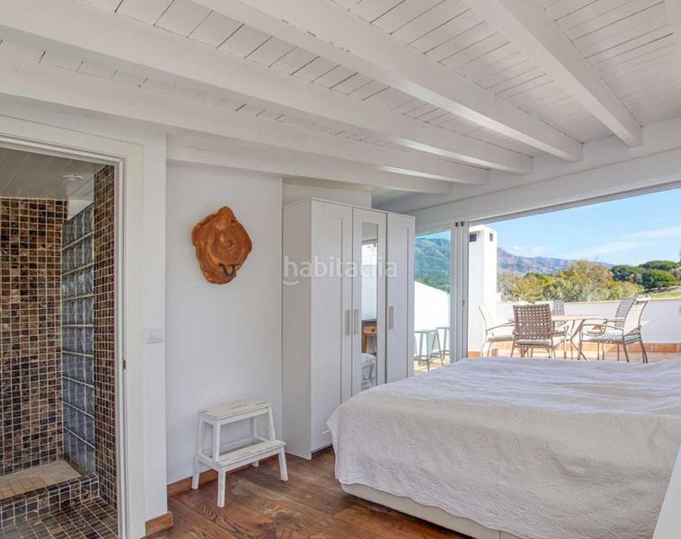 Foto 996eea78-71c0-4d14-9ff7-0cab02cc2991. Etagenwohnung mit kamin parking pool in Río Real Marbella