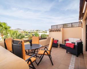 Piso en Guadalmina Alta. Penthouse with golf, sea and mountain views