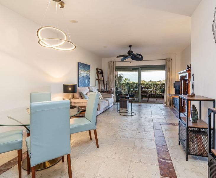 Foto ac87fea2-b288-434a-81e4-a6581e64c3cc. Etagenwohnung mit kamin parking pool in Los Llanos Estepona