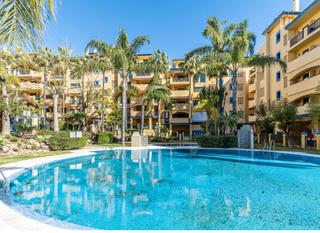 Piso en Puerto Banús. Ground floor apartment in the area of nueva alcantara, san pedro