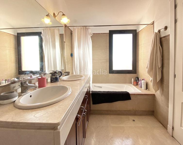Foto 0d98f1f2-55b2-4aee-906a-8274a0d5c264. Piso bright and sunny duplex penthouse with the best views of Calahonda en Mijas