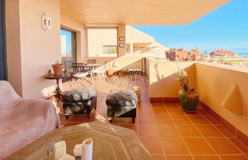 Foto 4ac3aaee-9824-4a15-89ad-49a43079276c. Piso bright and sunny duplex penthouse with the best views of Calahonda en Mijas