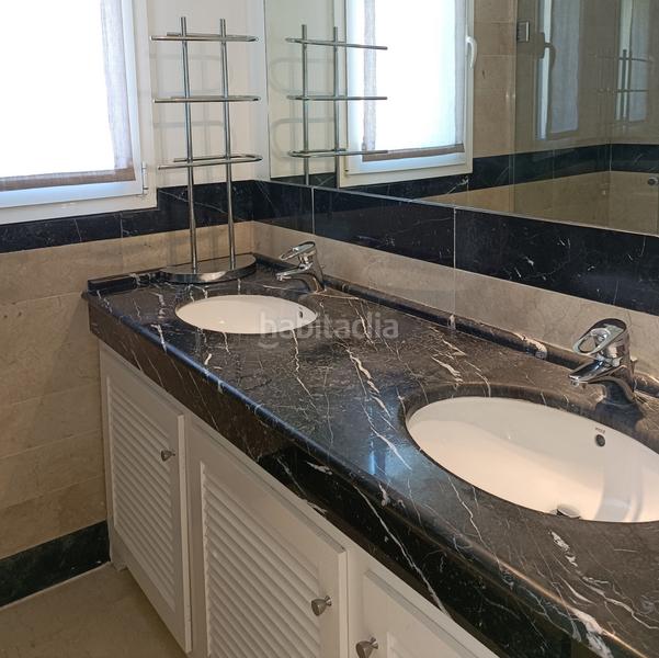 Foto 8cdcfc79-92ee-421e-8797-409cfbd734fe. Etagenwohnung mit kamin parking pool in Cabopino - Artola Marbella