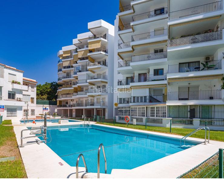 Foto 4fb9882f-3135-4959-a5ba-01ebfb4cd65b. Piso en calle fuengirola 1 playa de la bajadilla area in en Marbella