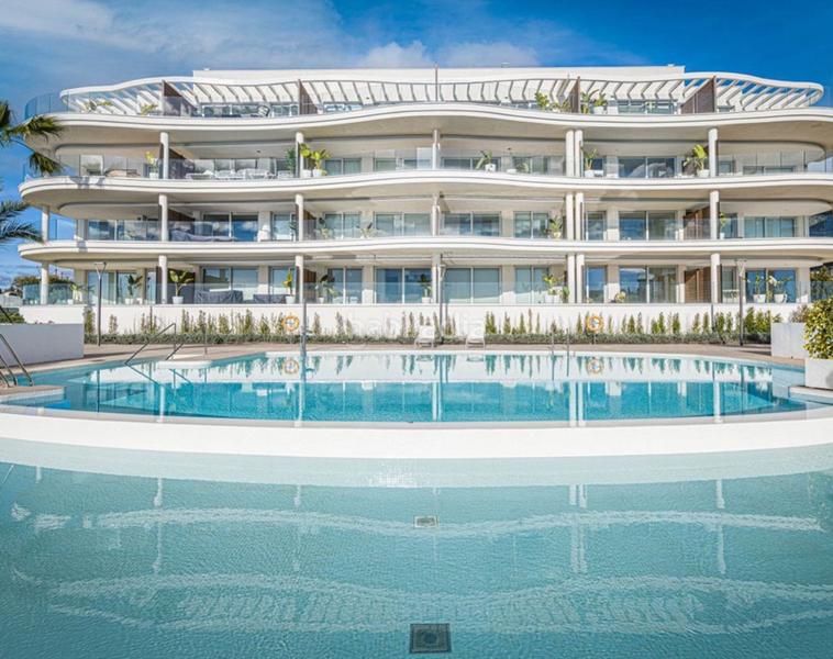 Foto 9a6840b0-7430-473b-b2d7-05d129e9e021. Appartamento con camino piscina in Las Gaviotas - Carvajal Fuengirola