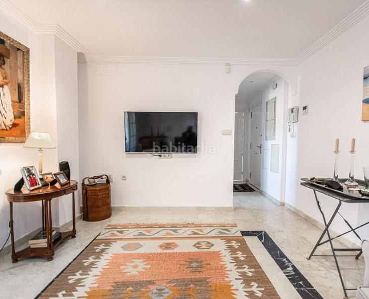 Foto 6a9eea62-593f-47f3-87de-5444a84ca06a. Piso elviria en Costabella Marbella