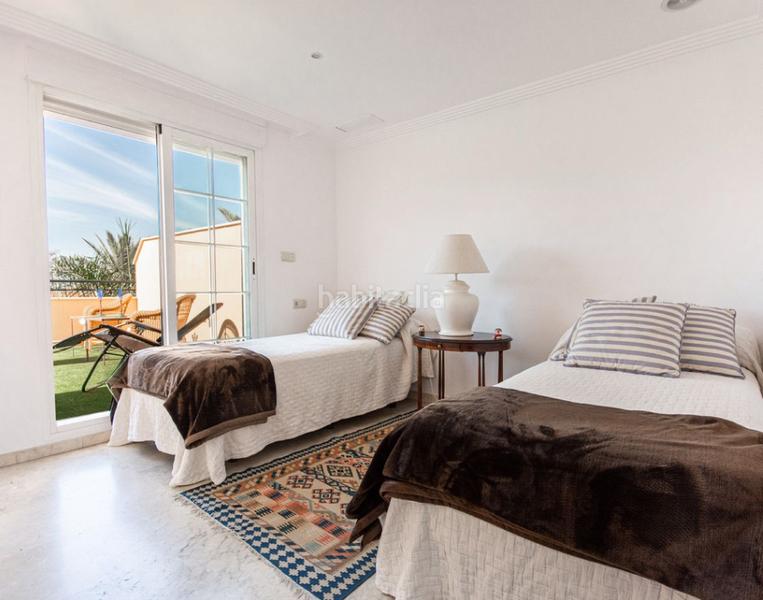 Foto 735a075c-e94a-400f-a55f-a20097a9d4c9. Piso elviria en Costabella Marbella