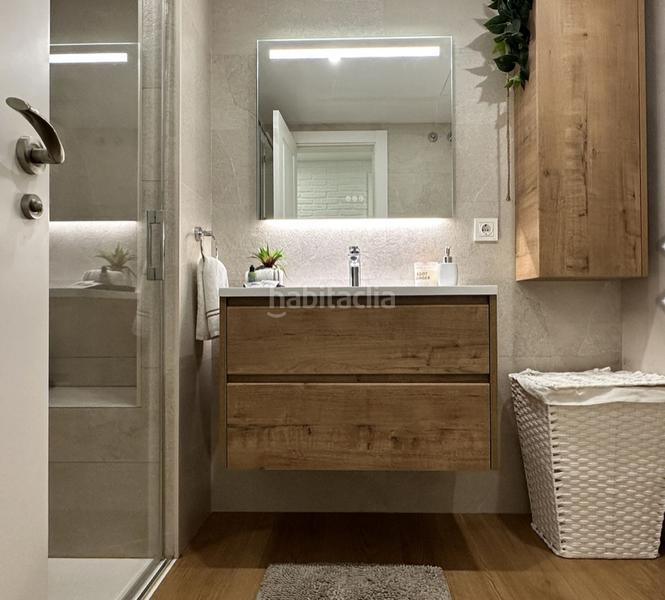 Foto c8901f21-7ec8-458c-b494-1157ac4e937c. Pis amb xemeneia a Arroyo de la Miel Benalmádena