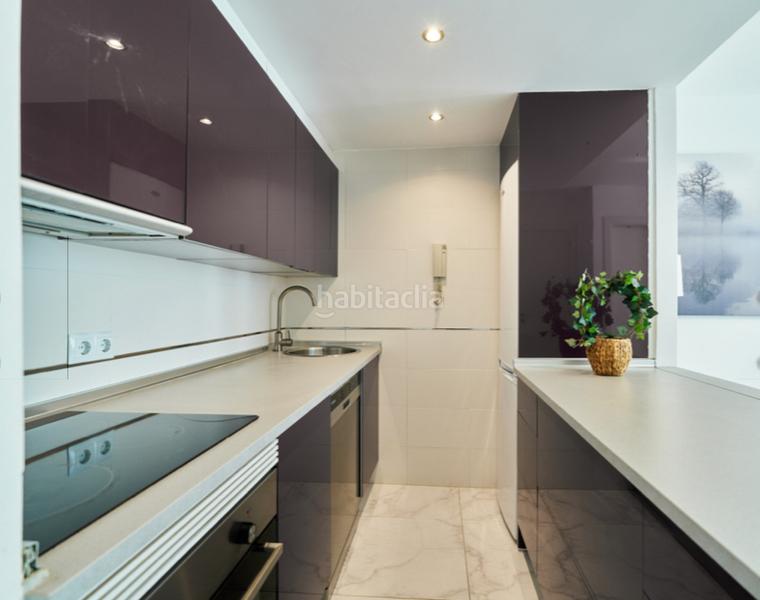 Foto b37cf504-761b-4513-9d4c-1e0d7565d0ba. Etagenwohnung mit kamin pool in Playa Bajadilla - Puertos Marbella