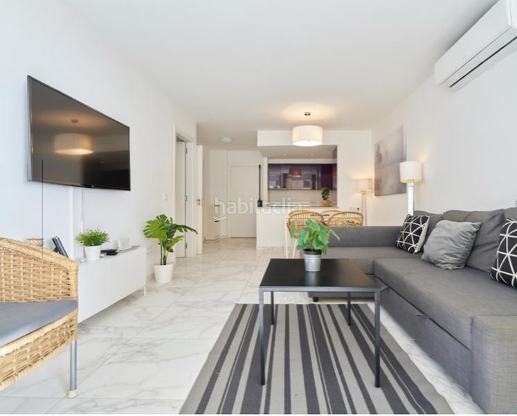 Foto c274d194-51b8-49d9-a837-b27c5c581bf2. Etagenwohnung mit kamin pool in Playa Bajadilla - Puertos Marbella