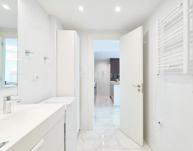 Foto cf197a19-01d2-4b2c-8b18-88abb619651a. Etagenwohnung mit kamin pool in Playa Bajadilla - Puertos Marbella