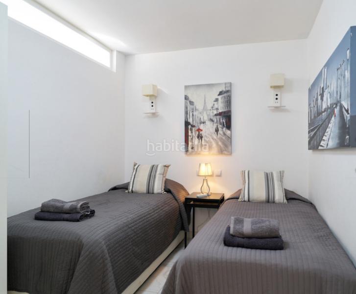 Foto e768f618-e3c5-44b1-8cd0-36dbd4424a2a. Etagenwohnung mit kamin pool in Playa Bajadilla - Puertos Marbella