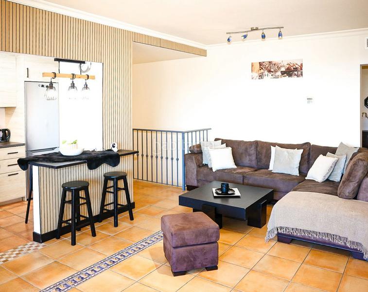 Foto 3bcdb718-3f4c-4ad4-a7ef-ab7ba38e3489. Piso stunning apartment in a gated complex in upper Calahonda en Mijas