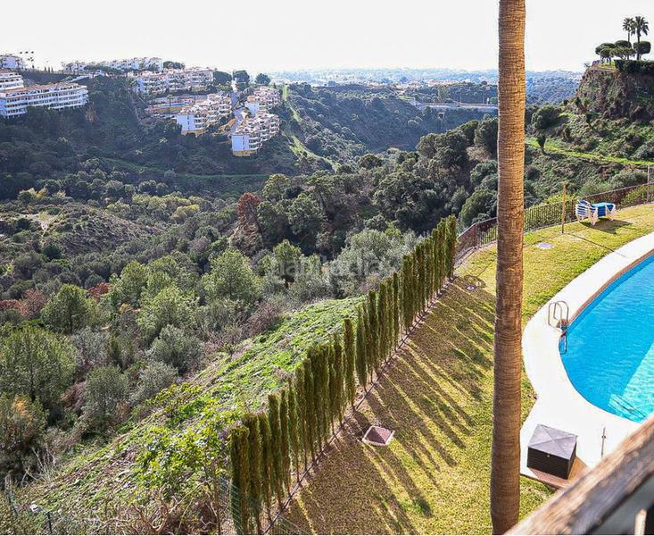 Foto f3cd2c4f-8fe3-474a-b6b9-47f9fe36ecba. Piso stunning apartment in a gated complex in upper Calahonda en Mijas