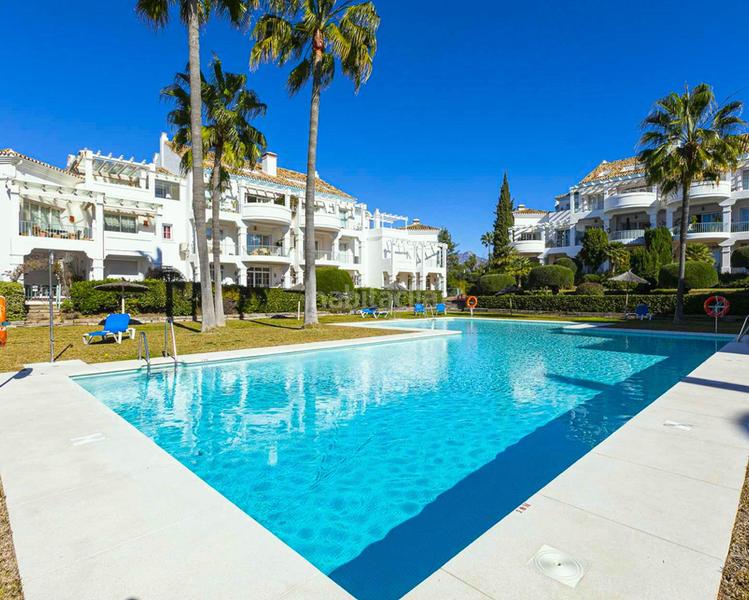 Foto 1786983a-861a-414f-89e4-617b20eac624. Piso magnificent townhouse in a luxury urbanization next to the real club de golf de guadalmina en Marbella