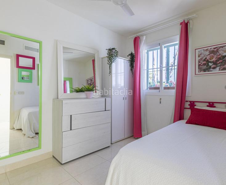 Foto e0c4d922-b9b8-4500-b13b-03adff48d9de. Piso magnificent townhouse in a luxury urbanization next to the real club de golf de guadalmina en Marbella