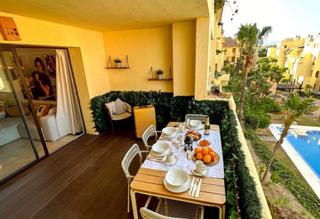 Piso en Alcorrín. Unique 2-bedroom apartment with pool view in manilva