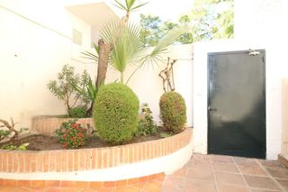 Rent Flat in Juan sebastian elcano 20. Alquiler temporal. piso en pedregalejo a 100 mts de la playa y p