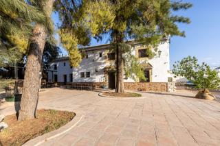 Edifici a A-353 r de gilena a pedrera. Finca rural y cortijo de época con licencia vtar en gilena sevil