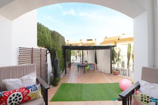 Casa adossada en Estados unidos. Chalet pareado en aoreta golf. rincon de la victoria. malaga.