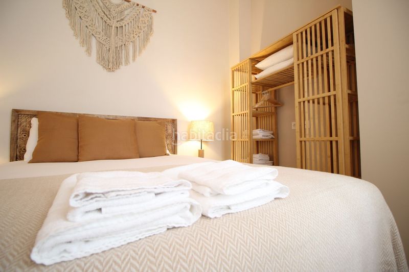 Foto 357074fb-aab8-4e7c-8ab8-53ba0c06f71d. Estudi a galatas 5 a Cristo de la Epidemia Málaga