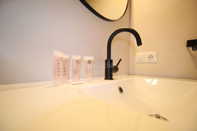 Foto 554c3ed6-d311-4aa4-a8cf-1160cef108c4. Estudi a galatas 5 a Cristo de la Epidemia Málaga