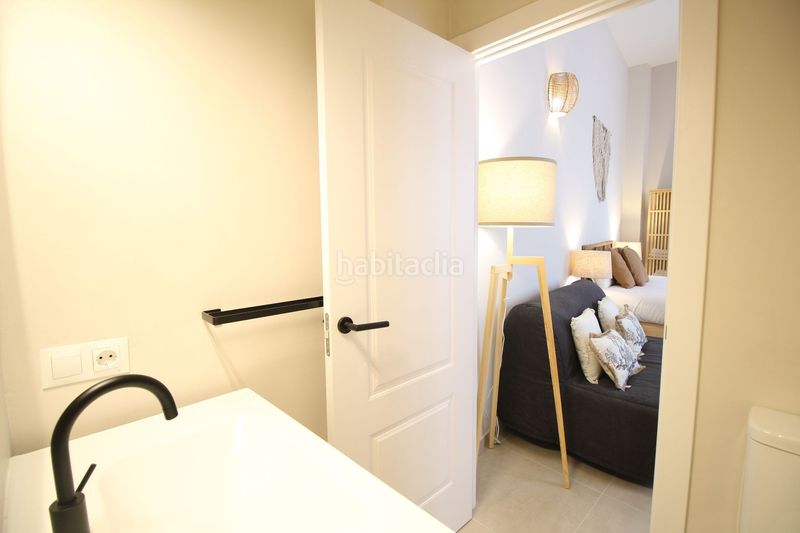 Foto 9593500d-05f5-4c61-bf58-93f6b4973153. Estudi a galatas 5 a Cristo de la Epidemia Málaga