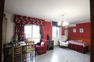 Duplex  Rita ortega feria. Amplio piso de 3 habitaciones con garaje opcional. alozaina. mal