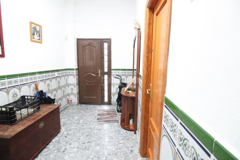 Foto 21ec3121-7d50-42e2-9dbf-f64b1fd62028. Duplex in Alozaina