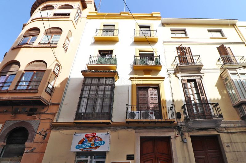 Foto e3d1af42-854a-486f-9be2-ae021e8e01b5. Piso en alamos 23 tranquilo y luminoso piso en edificio señorial de 1850. terraza privada. centro historico malaga en Málaga