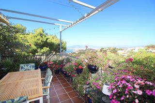 Casa a schiera in Torreon 6. Adosado urbanizacion atalaya en cerrado de calderón, malaga este