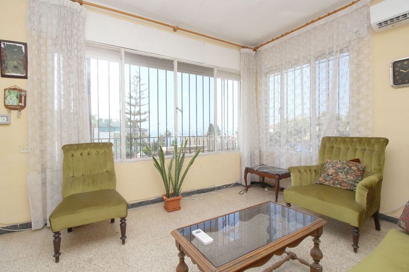 Foto 1f8afda7-d4cc-43ff-9c8c-290e2251910d. Casa a la cuesta 1 a La Cala del Moral Rincón de la Victoria