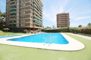 Pis a Antonio trueba 14. Urbanización villa cristina. piscina, vistas al mar y gran poten