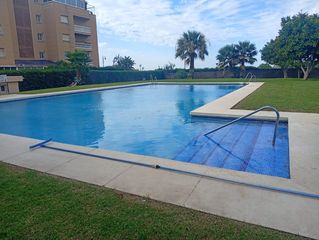 Rent Studio  Rogelio oliva 11. Alquiler temporal en guadalmar málaga. vistas al mar .línea de p