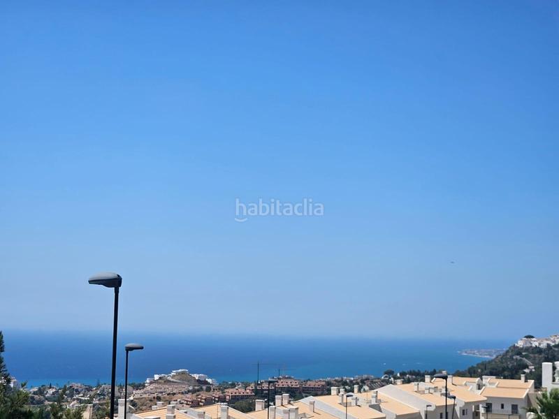 Foto 17a1a64a-3647-45c9-8a77-ce0b1f52abfb. Piso apartamento moderno, concepto abierto, de lujo, con gran terraza y jardín privado, espectaculares vistas al mar en Benalmádena