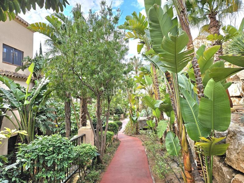 Foto 1a1d306e-bbfb-4a7a-b56a-a5d2254b3786. Piso apartamento moderno, concepto abierto, de lujo, con gran terraza y jardín privado, espectaculares vistas al mar en Benalmádena