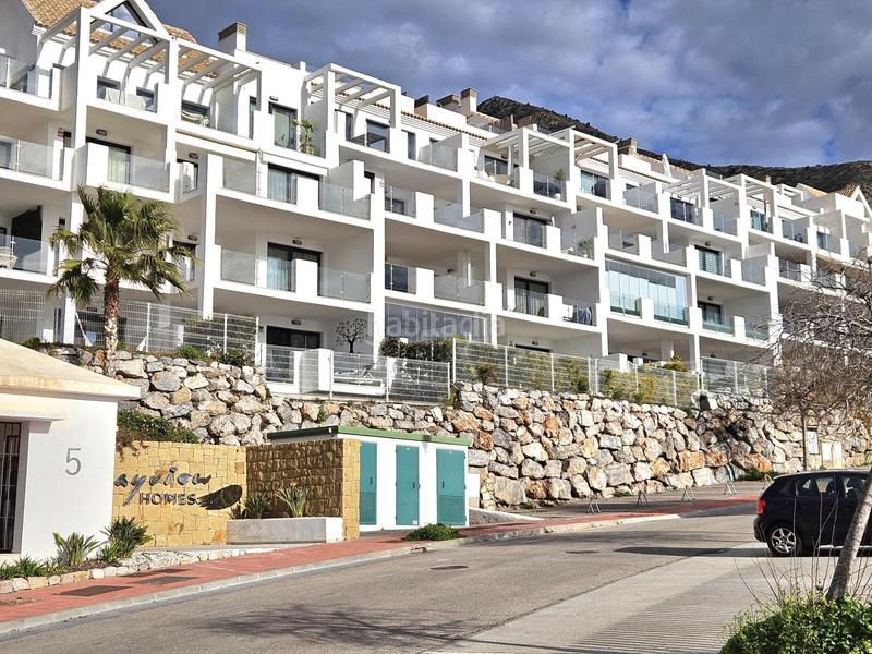 Foto 43ffa230-0f27-40db-96bd-d0b6b3d9d3ba. Piso apartamento moderno, concepto abierto, de lujo, con gran terraza y jardín privado, espectaculares vistas al mar en Benalmádena