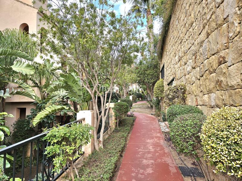 Foto 6490bf4f-ecad-4870-94ce-690817f8ac7c. Piso apartamento moderno, concepto abierto, de lujo, con gran terraza y jardín privado, espectaculares vistas al mar en Benalmádena