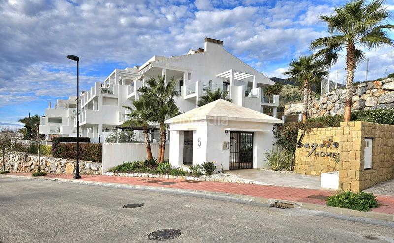 Foto 7db95021-4da0-4505-9aee-bdc08c68b4c7. Piso apartamento moderno, concepto abierto, de lujo, con gran terraza y jardín privado, espectaculares vistas al mar en Benalmádena