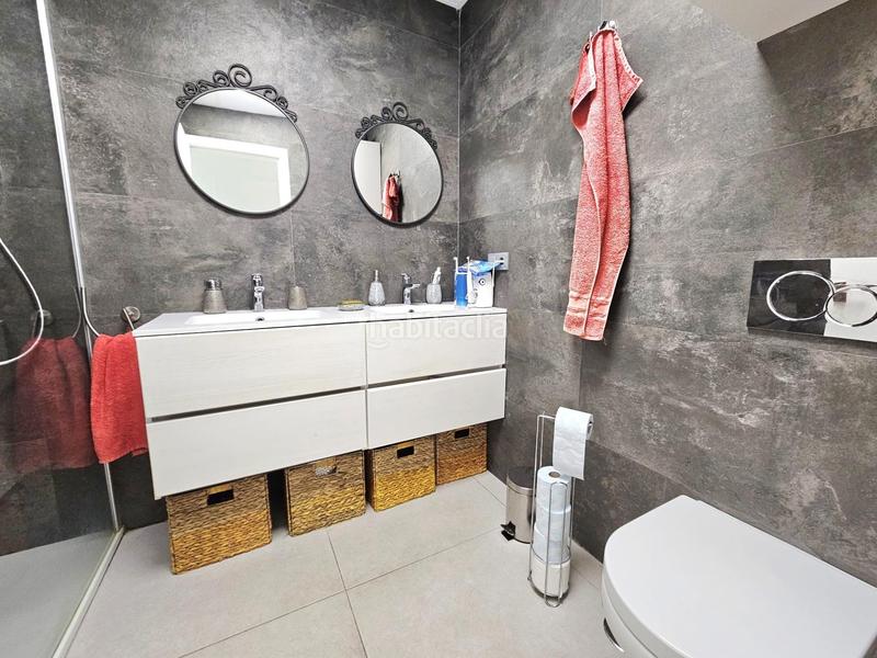 Foto a553a8bb-e1b9-4558-9963-95427e43428c. Piso apartamento moderno, concepto abierto, de lujo, con gran terraza y jardín privado, espectaculares vistas al mar en Benalmádena