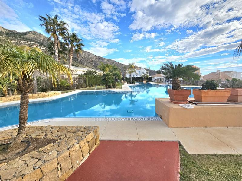 Foto b17c860d-f8ff-4b5c-b055-c40a99fd7350. Piso apartamento moderno, concepto abierto, de lujo, con gran terraza y jardín privado, espectaculares vistas al mar en Benalmádena