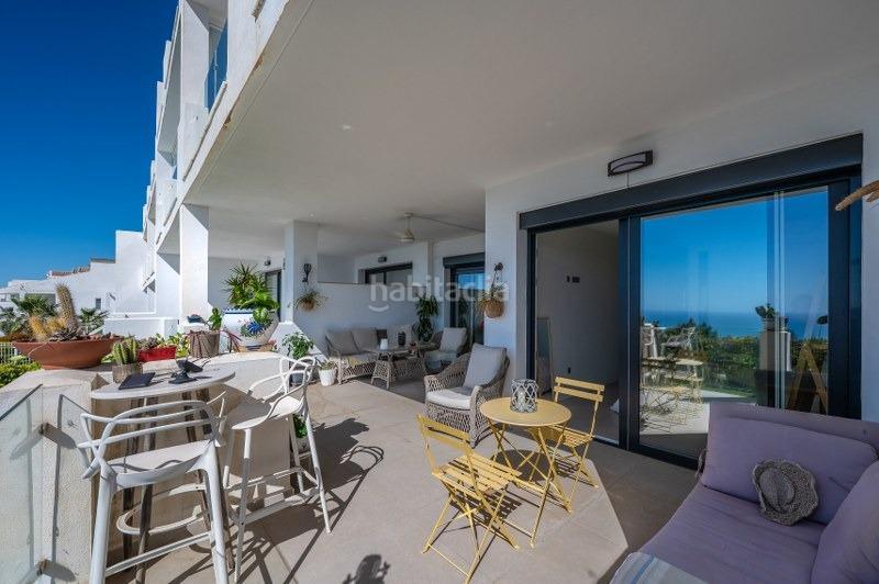 Foto 5dcfae64-a466-45c6-8d94-b3c534650a44. Piso apartamento con magníficas vistas, aerotermia, suelos radiantes, terraza y jardínrivado en Benalmádena