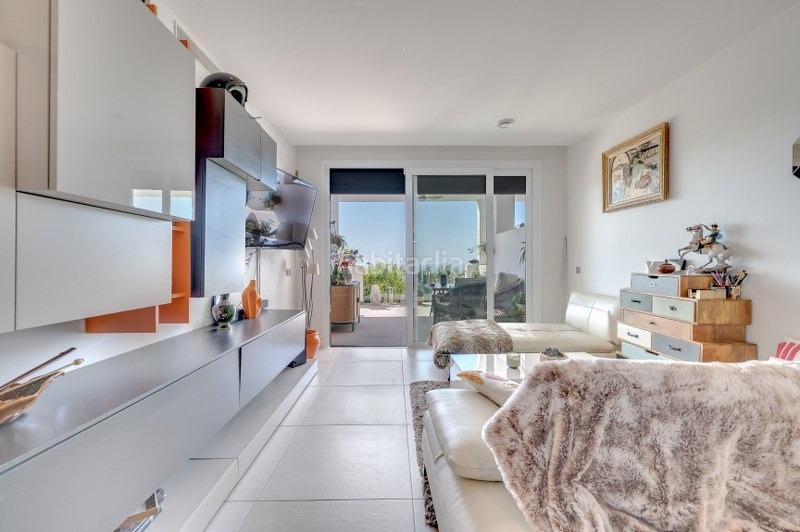Foto 6f75fa84-5fe8-47a5-ad7e-da60e5b2d96b. Piso apartamento con magníficas vistas, aerotermia, suelos radiantes, terraza y jardínrivado en Benalmádena