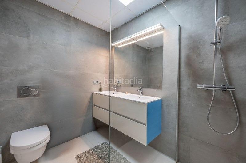 Foto e4b8f84e-a83c-4f9f-bc18-56d132b58eac. Piso apartamento con magníficas vistas, aerotermia, suelos radiantes, terraza y jardínrivado en Benalmádena