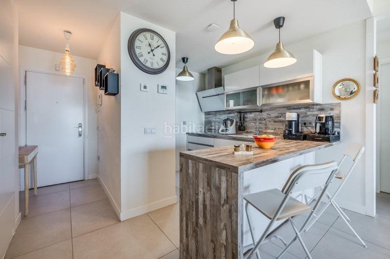 Foto ee1c12d9-c203-4016-b473-070c1b3eb34f. Piso apartamento con magníficas vistas, aerotermia, suelos radiantes, terraza y jardínrivado en Benalmádena