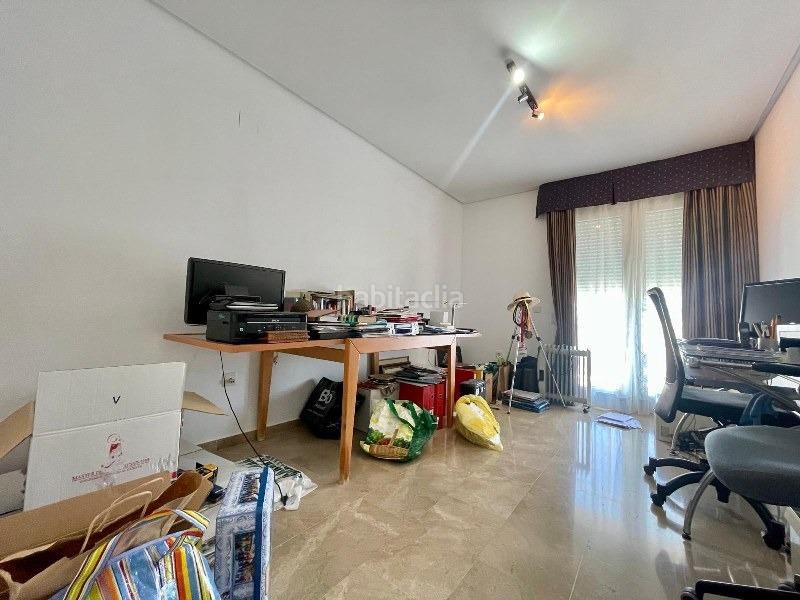 Foto 52315e6a-e13b-4880-86ba-09d75071dce7. Piso  amplisimo con vistas, en una urbanizacion de mucho prestigio en torrequebrada en Benalmádena