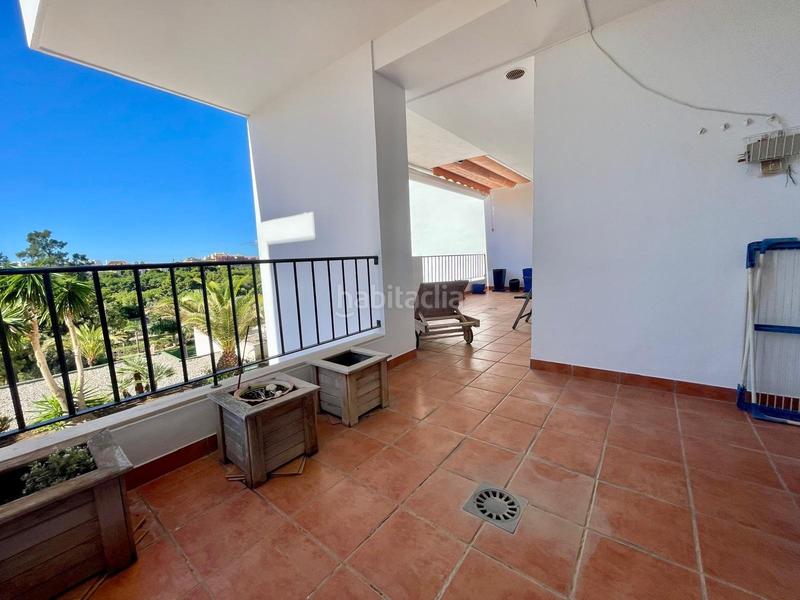 Foto cbdc6329-fd90-478f-9f1c-c09232501566. Piso  amplisimo con vistas, en una urbanizacion de mucho prestigio en torrequebrada en Benalmádena