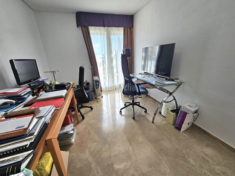 Foto e9a5544b-e27c-4ed3-a20d-573fe87df4cb. Piso  amplisimo con vistas, en una urbanizacion de mucho prestigio en torrequebrada en Benalmádena