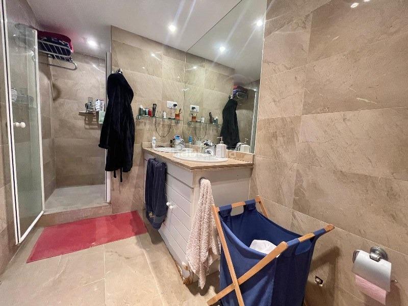 Foto eccab24f-bdad-479c-a76d-8e1f99304ab1. Piso  amplisimo con vistas, en una urbanizacion de mucho prestigio en torrequebrada en Benalmádena